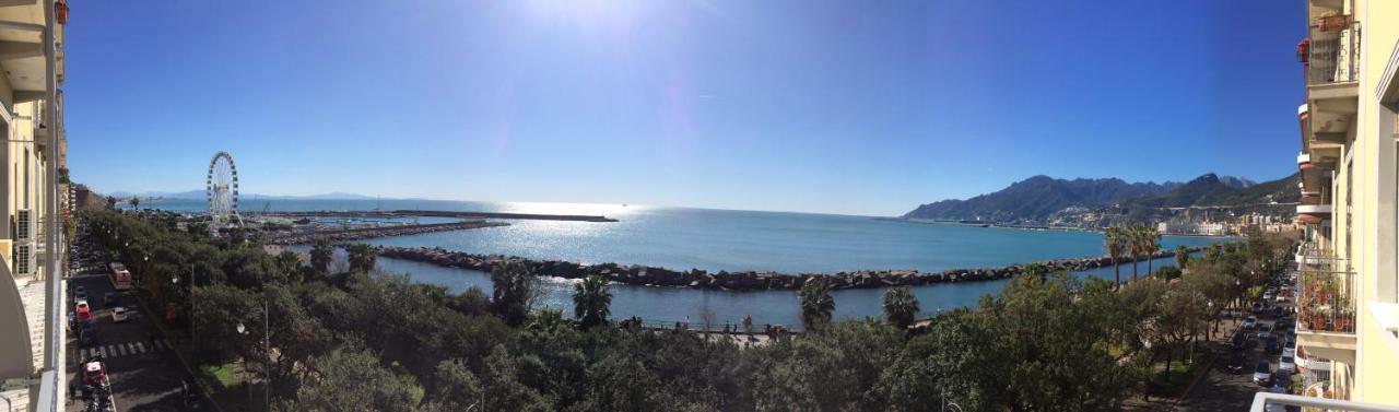 B&B Di Mare E D'Azzurro Salerno Kültér fotó