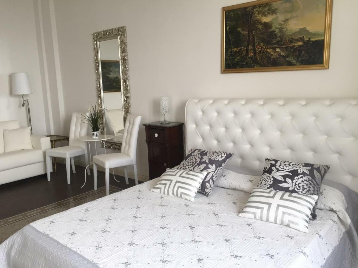 B&B Di Mare E D'Azzurro Salerno Kültér fotó