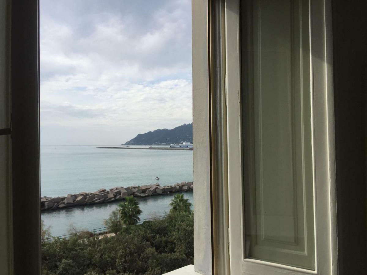 B&B Di Mare E D'Azzurro Salerno Kültér fotó