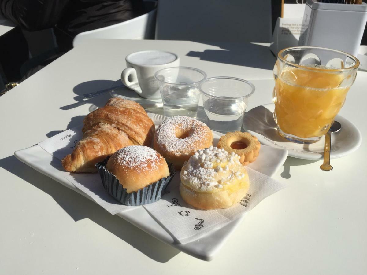 B&B Di Mare E D'Azzurro Salerno Kültér fotó